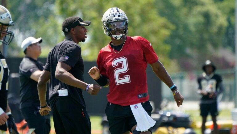 New Orleans Saints quarterback Jameis Winston (2) runs through drills at the start of an NFL football practice in Metairie, La., Thursday, June 2, 2022.