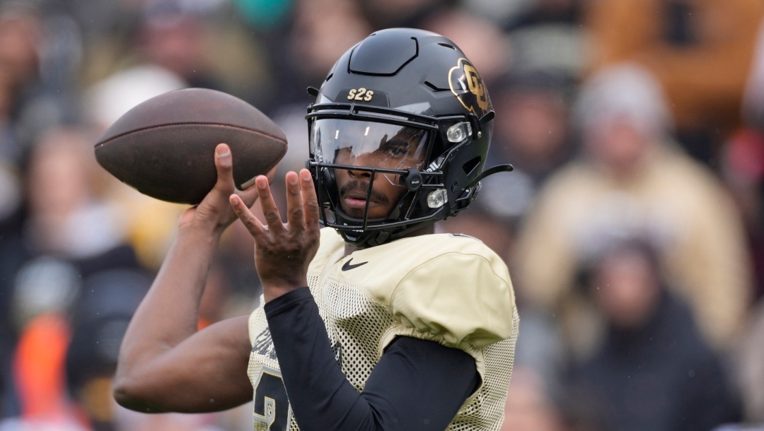 Colorado quarterback Shedeur Sanders (2) in the first half of the team's spring practice NCAA college football game Saturday, April 22, 2023, in Boulder, Colo. (AP Photo/David Zalubowski)