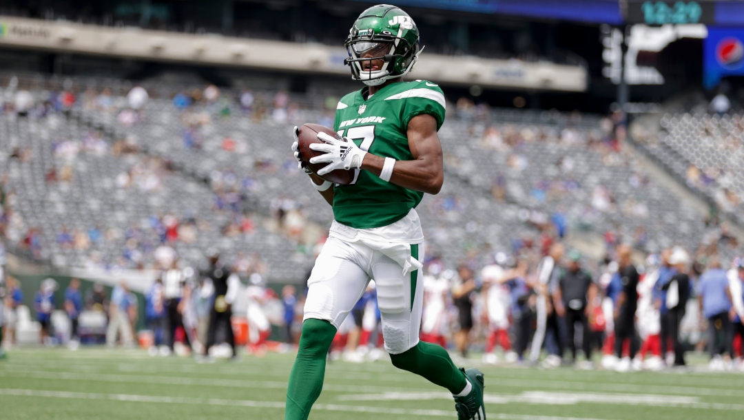 New York Jets wide receiver Garrett Wilson (17) practices before a preseason NFL football game