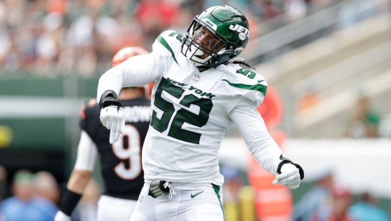 New York Jets defensive end Jermaine Johnson (52) celebrates