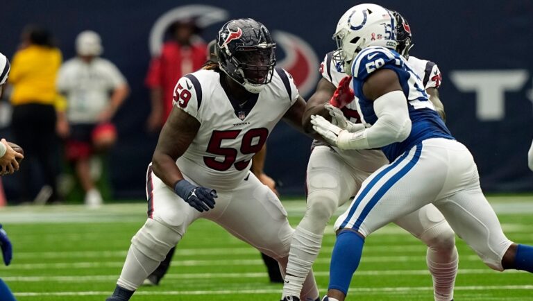 Houston Texans guard Kenyon Green (59) blocks