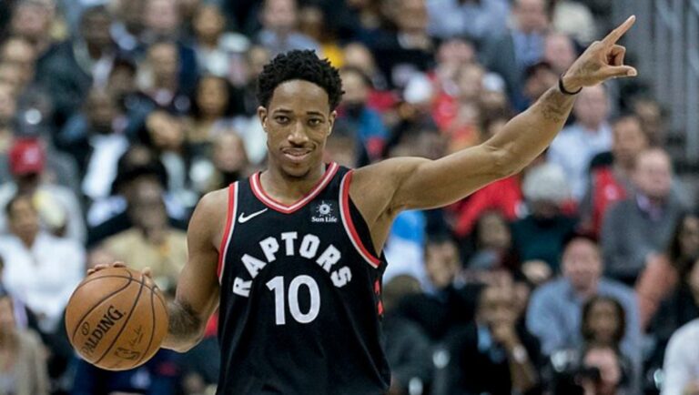 DeMar DeRozan playing against the Washington Wizards in 2018.