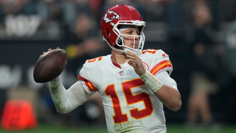 Kansas City Chiefs quarterback Patrick Mahomes (15) looks to throw