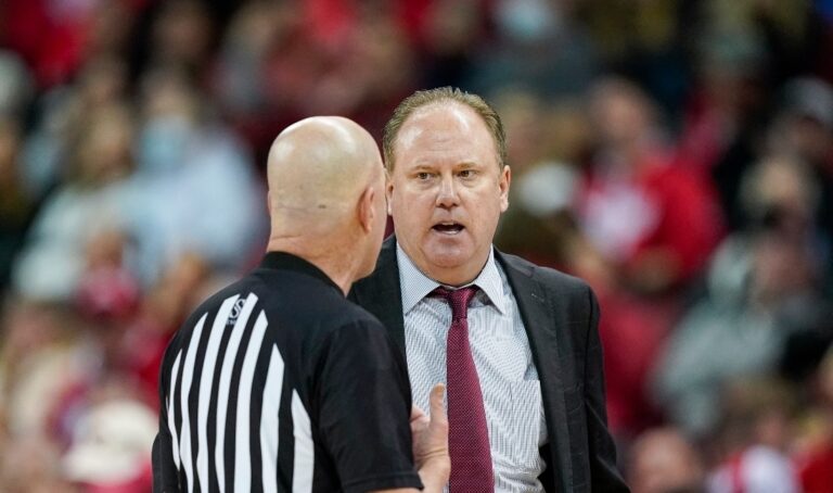 Villanova vs Wisconsin Prediction, Odds & Best Bets Today – NCAAB, Dec. 19