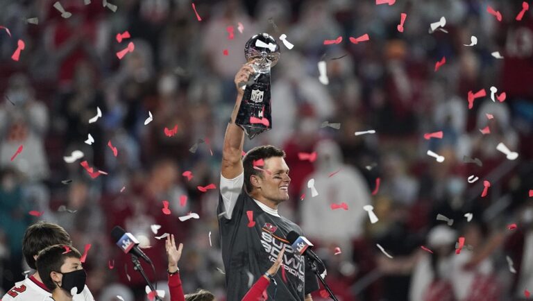 Tom Brady is the oldest NFL player to ever win Super Bowl MVP.