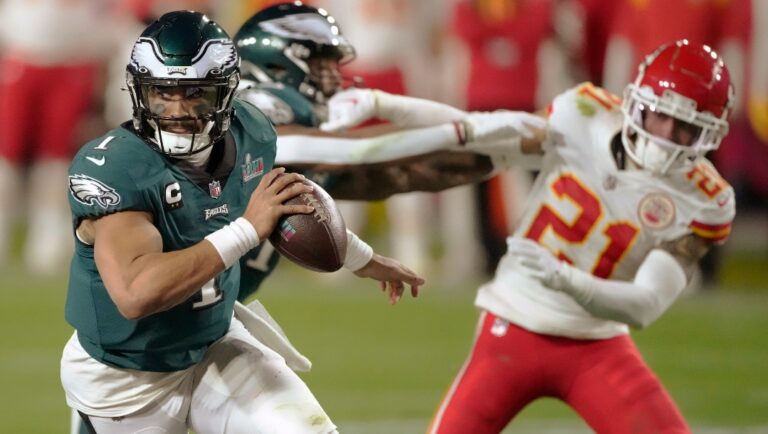 Philadelphia Eagles quarterback Jalen Hurts (1) runs