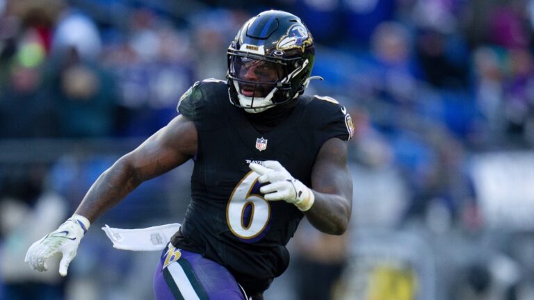 Baltimore Ravens linebacker Patrick Queen during the second half of an NFL football game between the Baltimore Ravens and the Atlanta Falcons, Saturday, Dec. 24, 2022, in Baltimore. The Ravens won 17-9. (AP Photo/Julio Cortez)