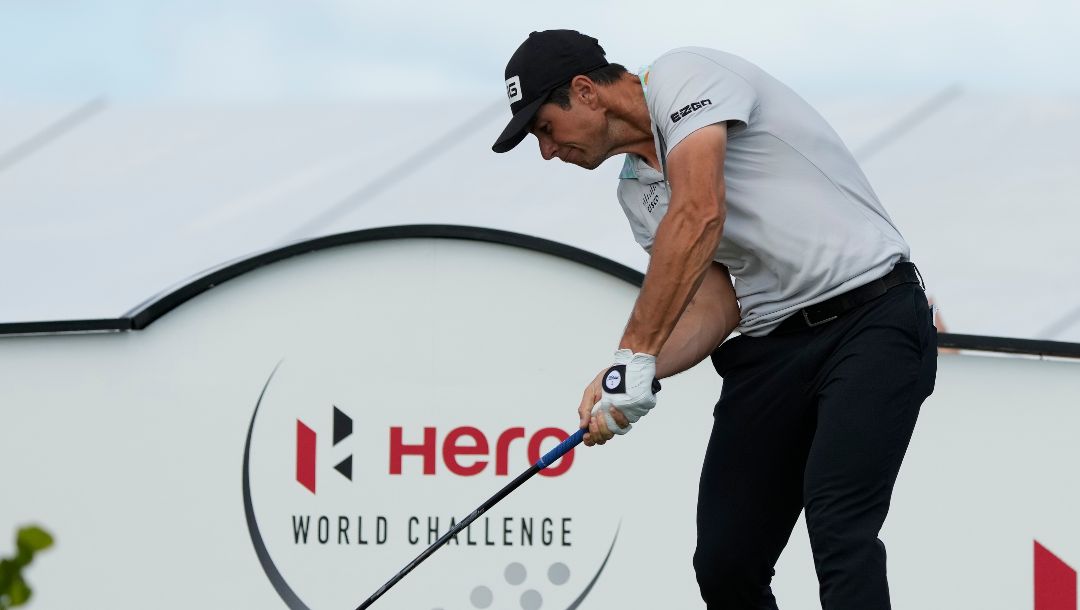 Viktor Hovland, of Norway, tees off on the third hole during the final round of the Hero World Challenge PGA Tour at the Albany Golf Club, in New Providence, Bahamas, Sunday, Dec. 4, 2022.