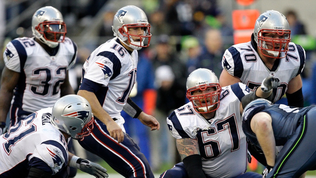New England Patriots quarterback Matt Cassel (16), Dan Koppen (67) and teammates during an NFL football game against the Seattle Seahawks Sunday, Dec. 7, 2008, in Seattle.