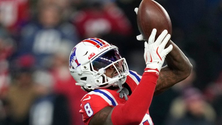 New England Patriots wide receiver Stefon Diggs warms up against the New York Giants before an NFL football game on Monday, Dec. 1, 2025, in Foxborough, Mass. (AP Photo/Charles Krupa)