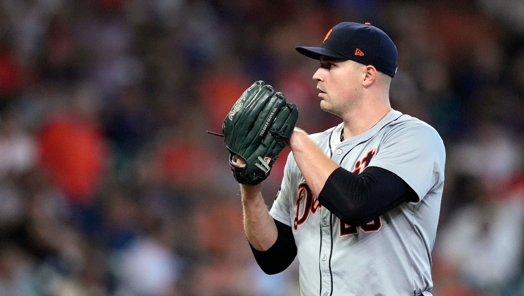 Detroit Tigers starting pitcher Tarik Skubal prepares to throw during the sixth inning of Game 1 of an AL Wild Card Series baseball game, Tuesday, Oct. 1, 2024, in Houston. (AP Photo/Kevin M. Cox)