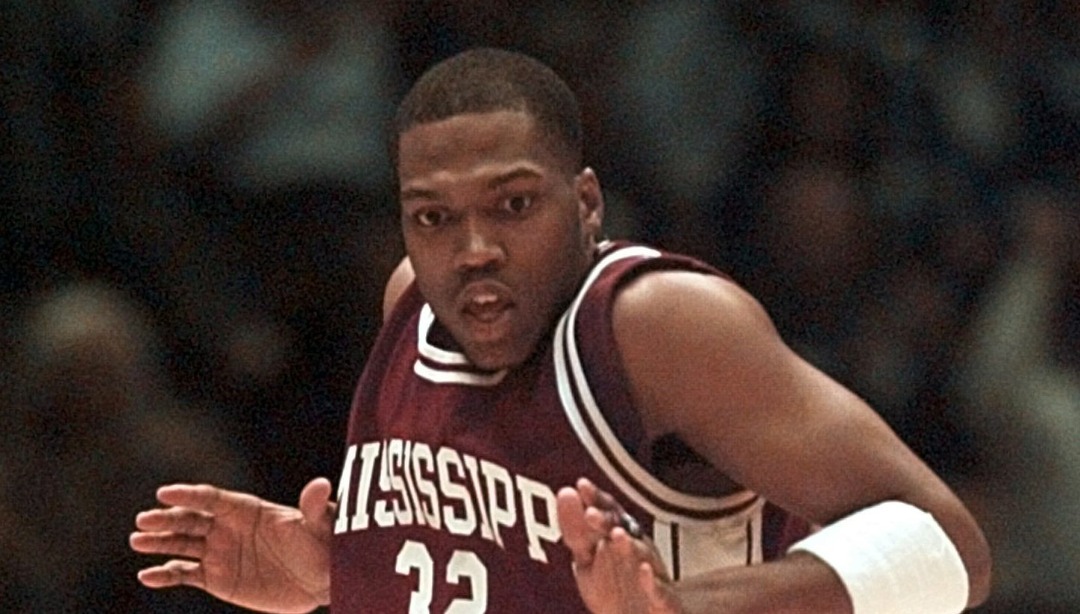 Mississippi State's Dontae' Jones reacts to an early three-pointer Saturday March 30, 1996 in East Rutherford, N.J.