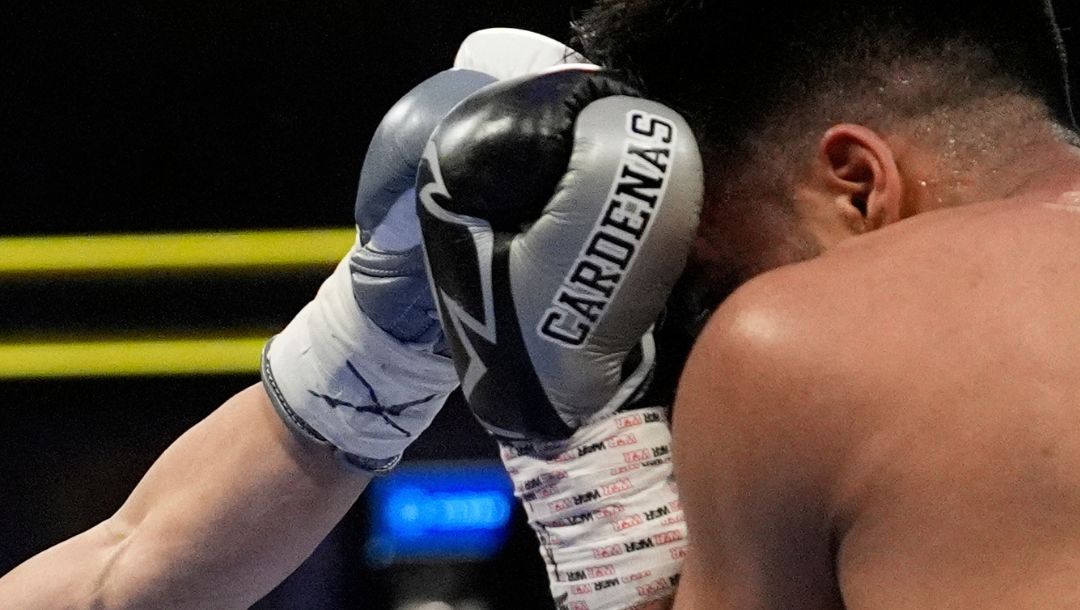 Naoya Inoue, left, fights Ramon Cardenas in a junior featherweight title boxing match Sunday, May 4, 2025, in Las Vegas.