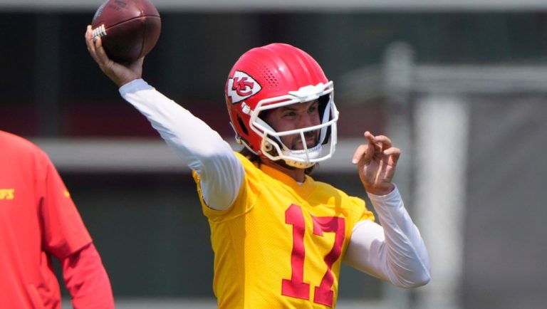 Kansas City Chiefs quarterback Gardner Minshew passes during the NFL football team's organized team activities Wednesday, June 4, 2025, in Kansas City, Mo.