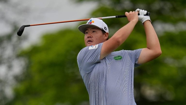 Sungjae Im hits from the 10th tee during the first round of the 3M Open golf tournament at the Tournament Players Club Thursday, July 24, 2025, in Blaine, Minn.