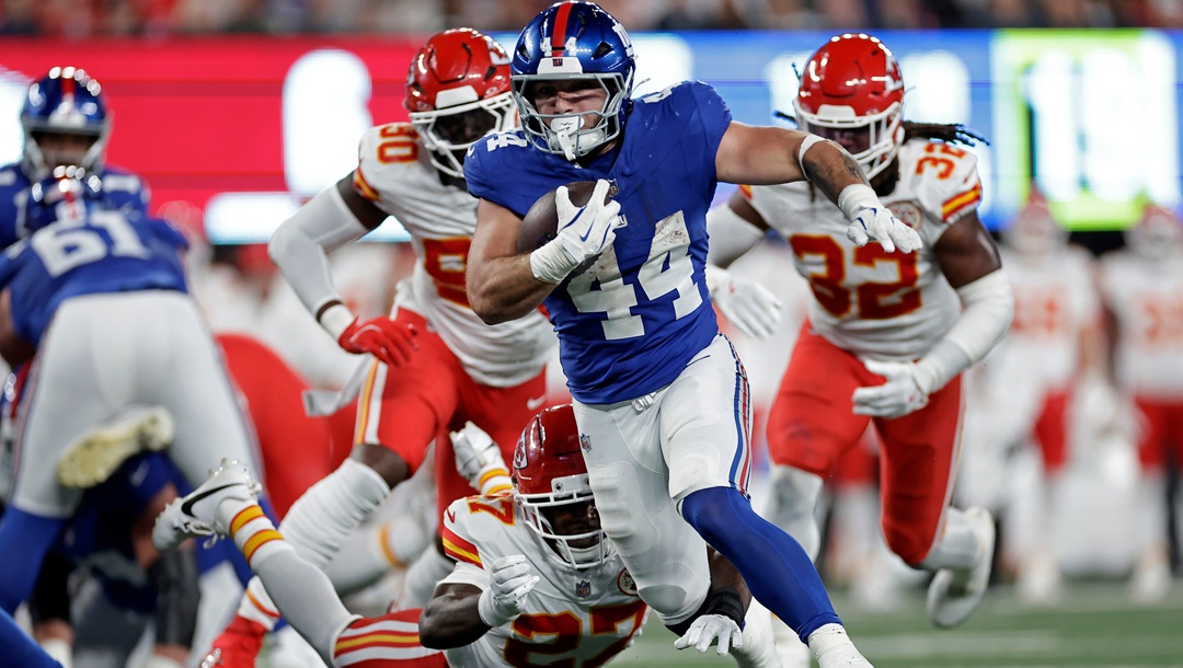 New York Giants running back Cam Skattebo (44) runs with the ball during an NFL football game against the Kansas City Chiefs, Sunday, Sept. 21, 2025, in East Rutherford, N.J.