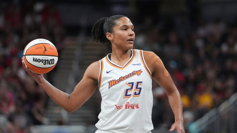 Phoenix Mercury forward Alyssa Thomas (25) plays against the Indiana Fever in the first half of a WNBA basketball game in Indianapolis, Wednesday, July 30, 2025.