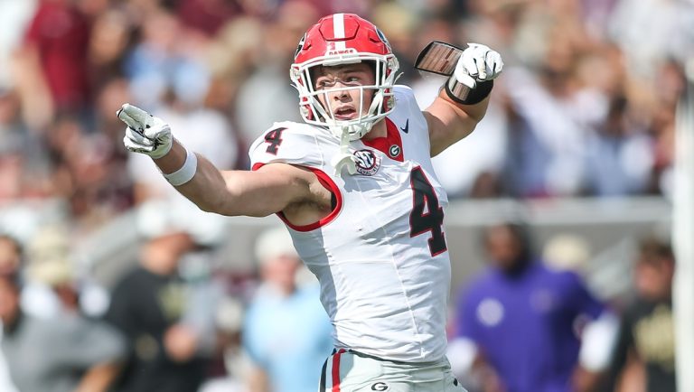 Georgia tight end Oscar Delp (4) reacts to a catch against Mississippi State during the first half of an NCAA college football game in Starkville, Miss., Saturday, Nov. 8, 2025.