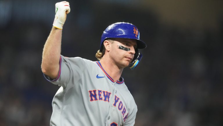 New York Mets' Pete Alonso runs the bases after hitting a solo home run during the third inning of a baseball game against the Miami Marlins, Saturday, Sept. 27, 2025, in Miami.
